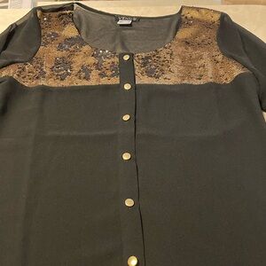 Venus size 6 NWOT black blouse with gold sequins